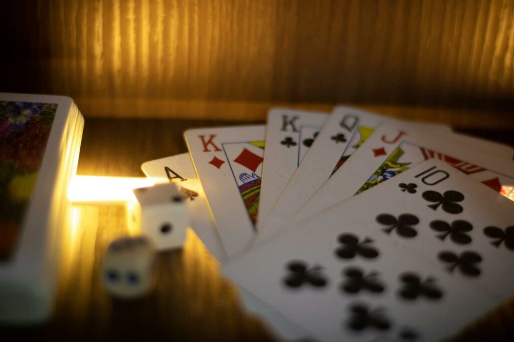 Gain value and dominate cash games at SCARAWINS CASINO.