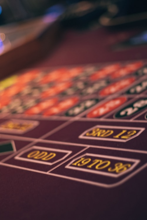 Challenge the odds: Increase your winnings with a powerful gambling mindset
