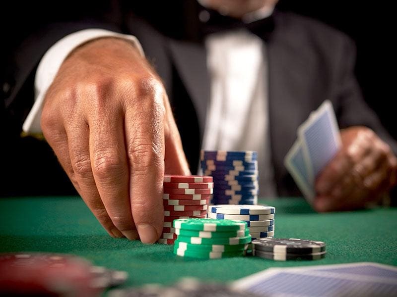 Advance your gambling game: build true confidence and a bigger bankroll